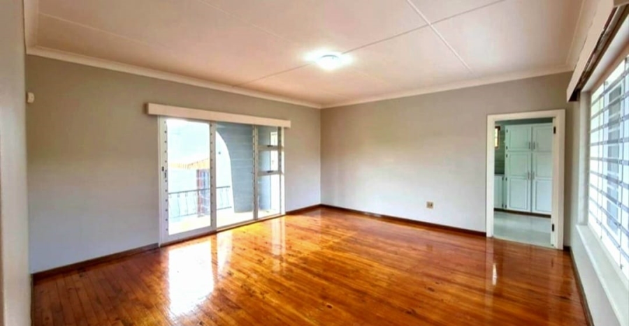 4 Bedroom Property for Sale in Nahoon Valley Park Eastern Cape